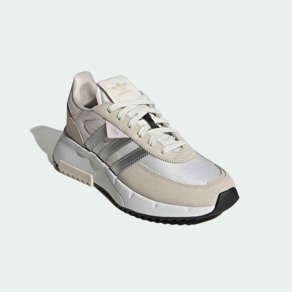 Foto sepatu adidas wanita online