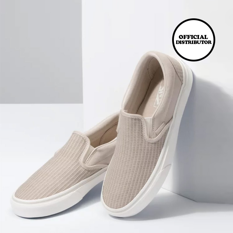 vans woven slip on