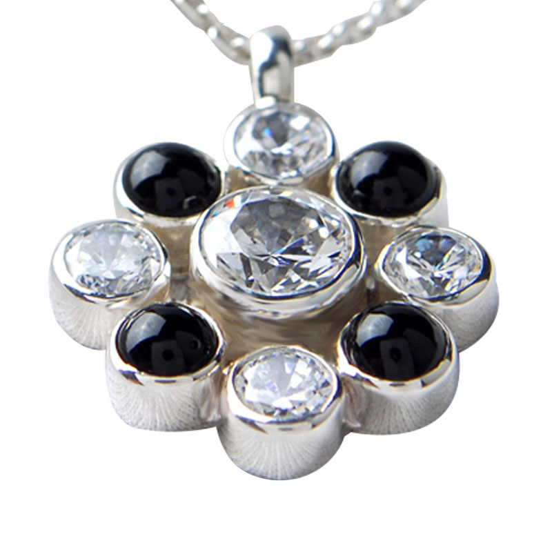 Jual Artistica Jewelry Kalung 2 0725 Sterling Silver Necklace Black White Terbaru Harga Promo Agustus 2019 Blibli Com