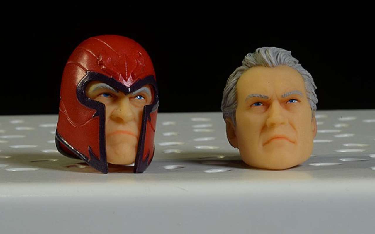 Figurine Mezco One:12 Collective Magneto - 17cm - Édition Collector X-Men