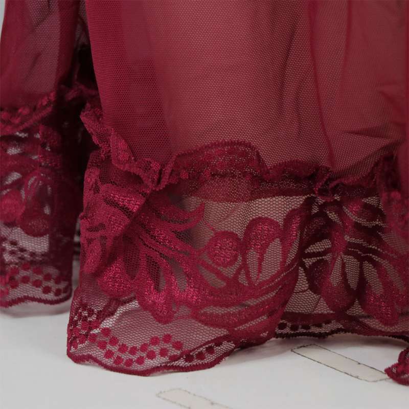 Foto Model V-string Dan G-string