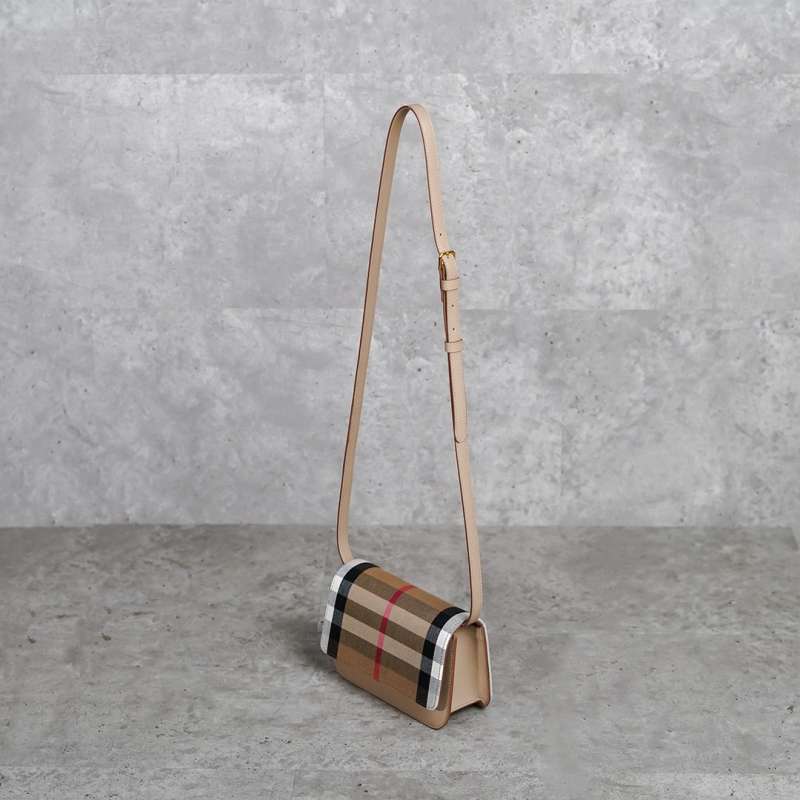 Tas Burberry Original Model Terbaru November 2024