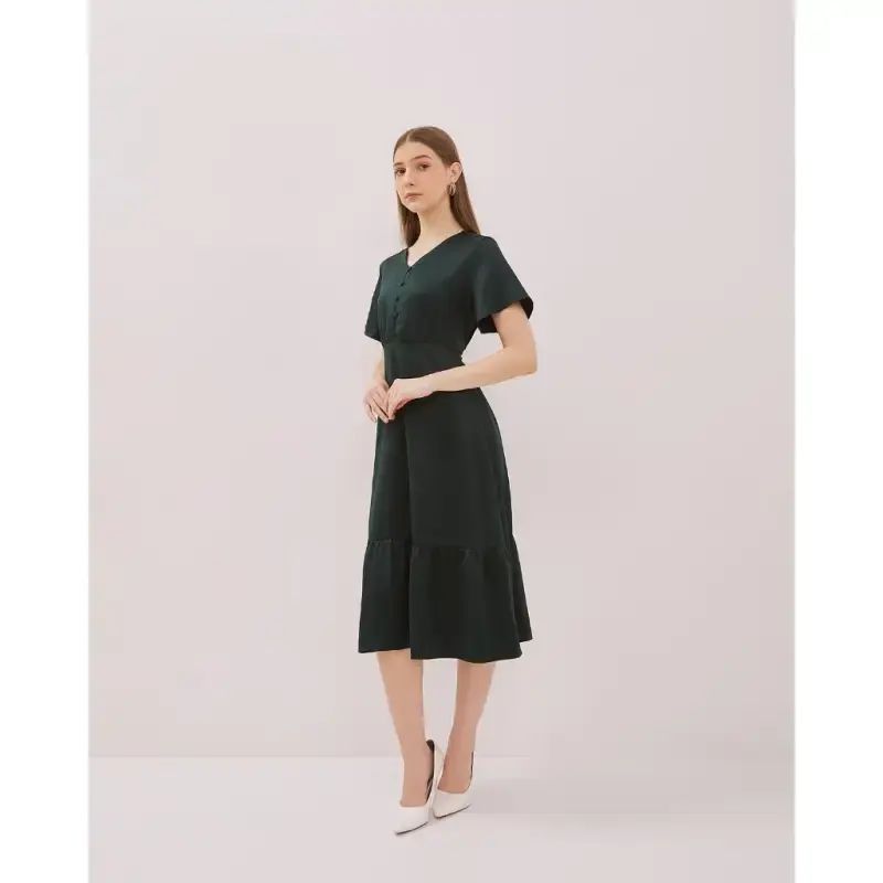 sachin and babi light blue dress Cantik dan Elegan, 4 Model Dress Panjang Simpel Ini Cocok Banget Buat ke  Pesta main image 1