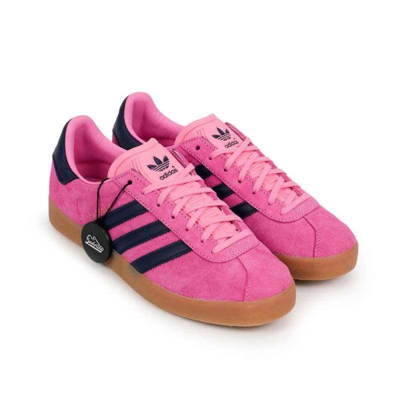Foto sepatu adidas warna pink top