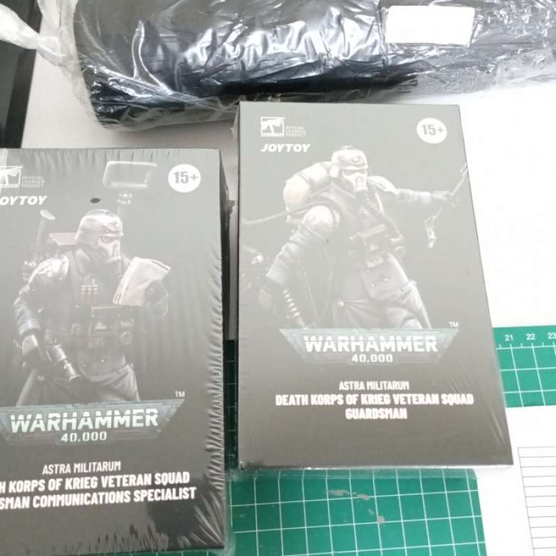 Figurine JoyToy Warhammer 40K Astra Militarum Death Korps Of Krieg - Escadron Vétéran, échelle 1:18 - Neuf