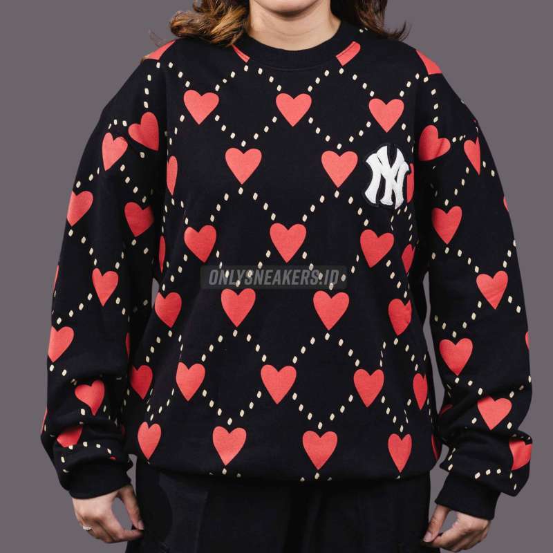 Mlb sweatshirt with heart best sale