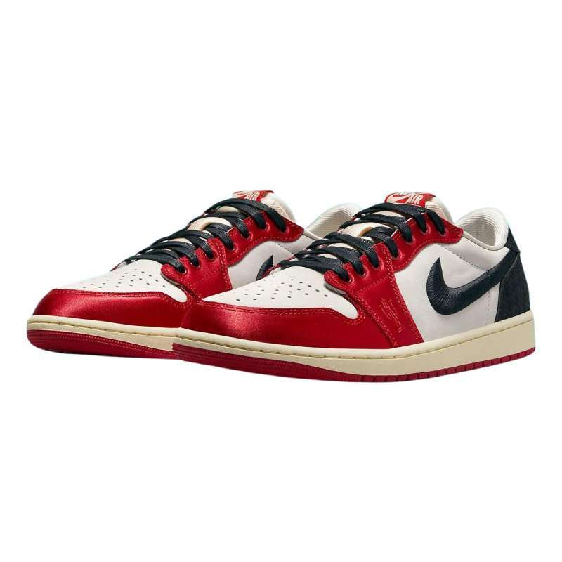 Nike Air Force One Low Jordan Nike SB Dunk Low Sandy Bodecker
