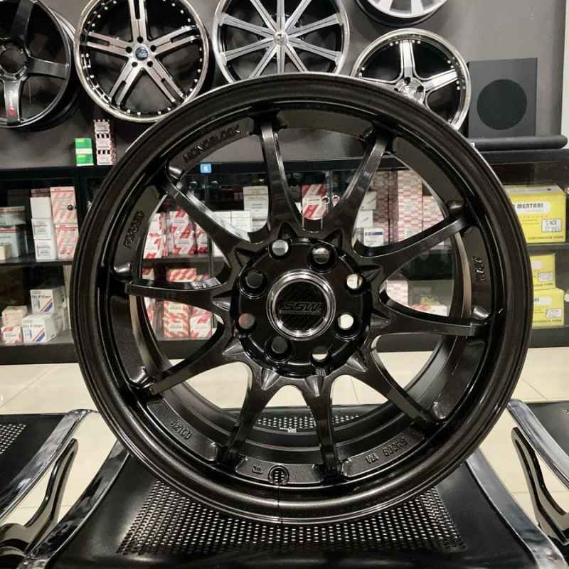 Jual Velg Ssw Rays Ce28 R15 Gunmet Pcd 4x100/114 Et40 Lebar 7 Di Seller ...