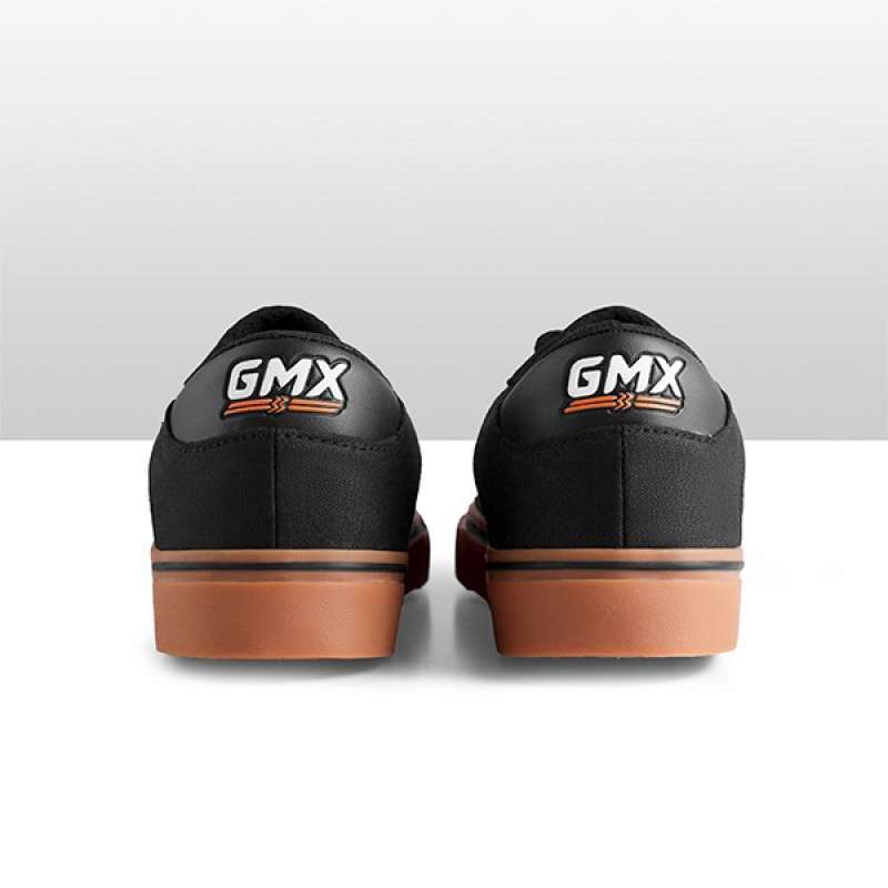 sepatu gmx