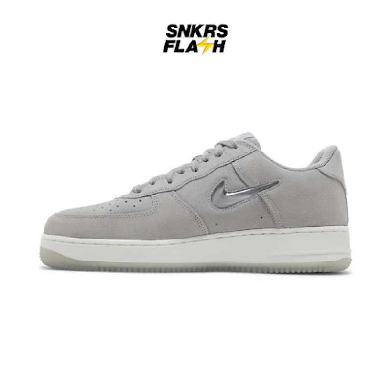 Sepatu Sneakers Unisex NIKE AIR FORCE COLOUR OF THE MONTH LIGHT SMOKE  GREY DV0785003