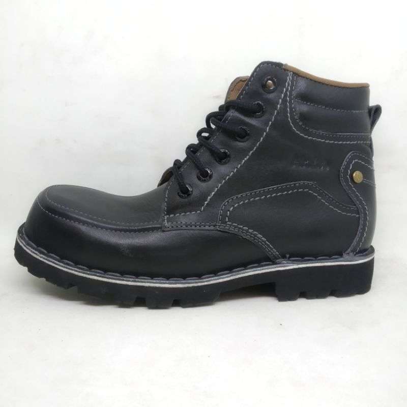 Sepatu safety sneakers deals