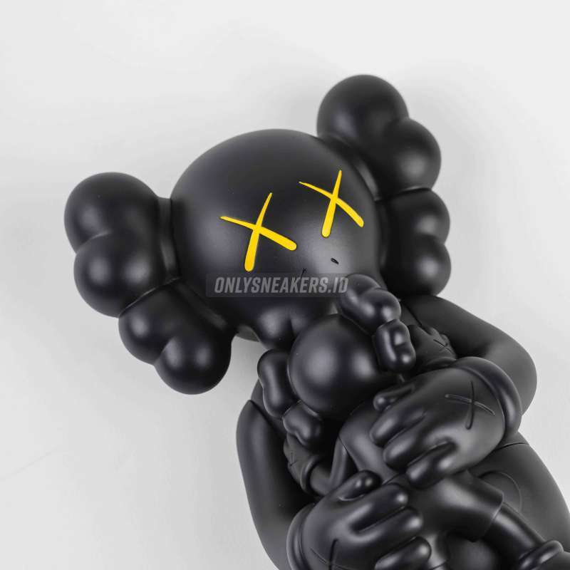 Jual Kaws Holiday Singapore Vinyl Figure Black (100% Authentic) Di