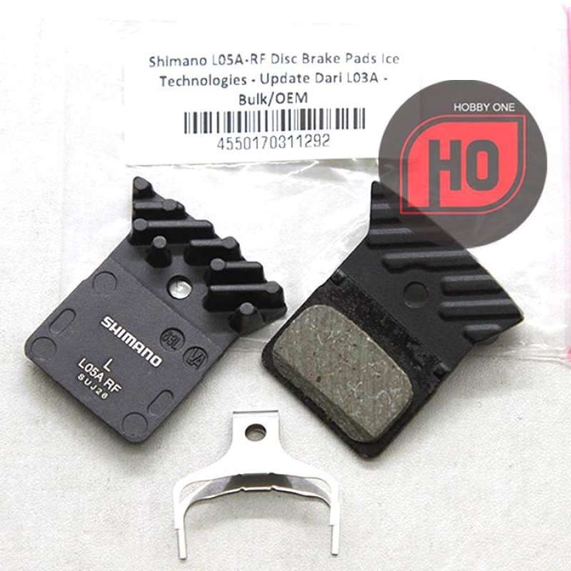 thumbnail image 2 of Shimano L05A-RF Disc Brake Pads With Spring - Resin Compound, For Road Bikes 2 of 2