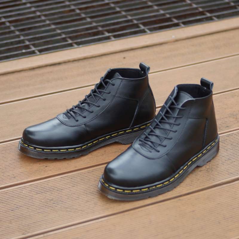 Docmart maroon 2025