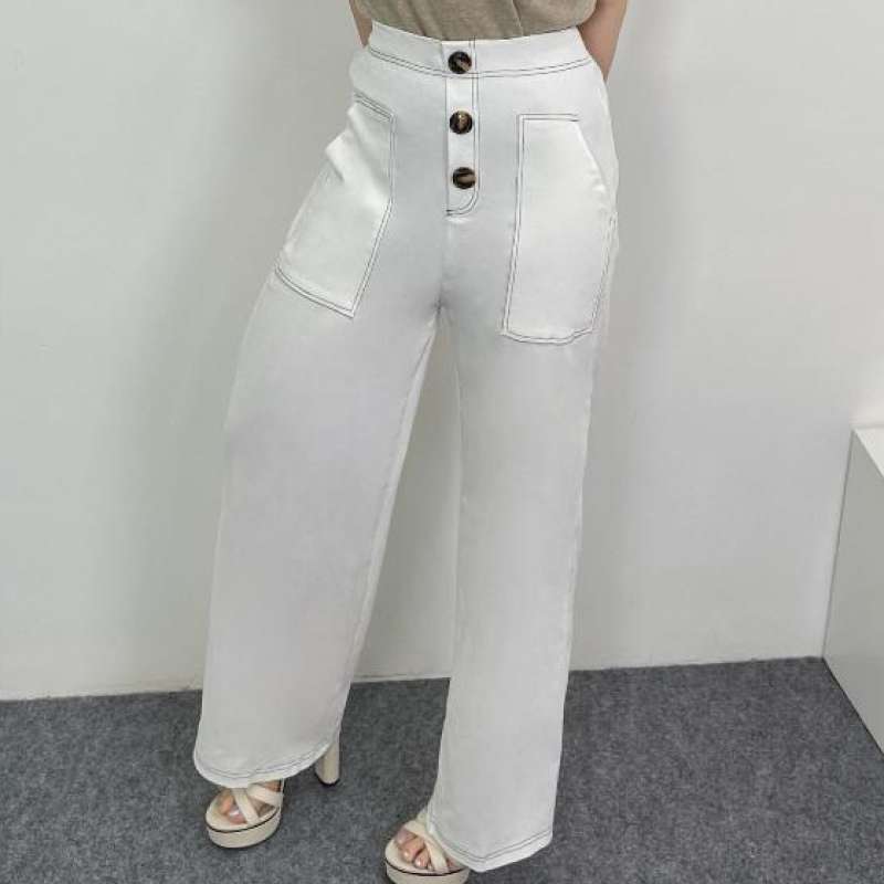 Oq külotli semiz qizlar Oq külotli semiz qizlar