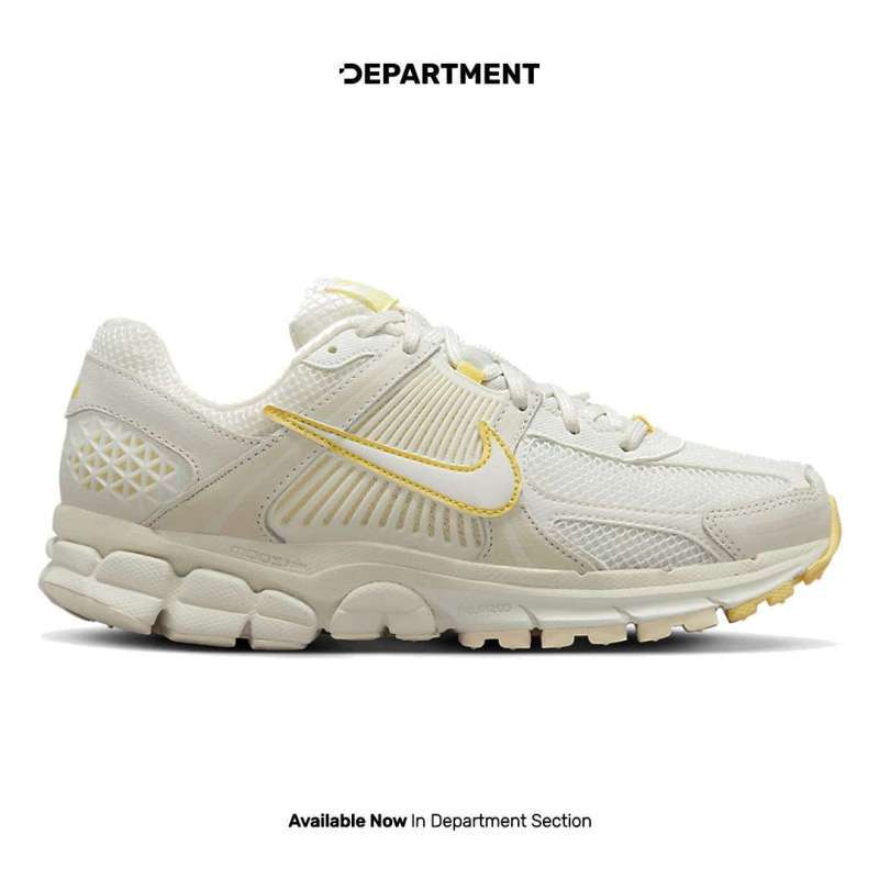 Promo Sepatu Sneakers Unisex Nike W Air Zoom Vomero Hj3846133