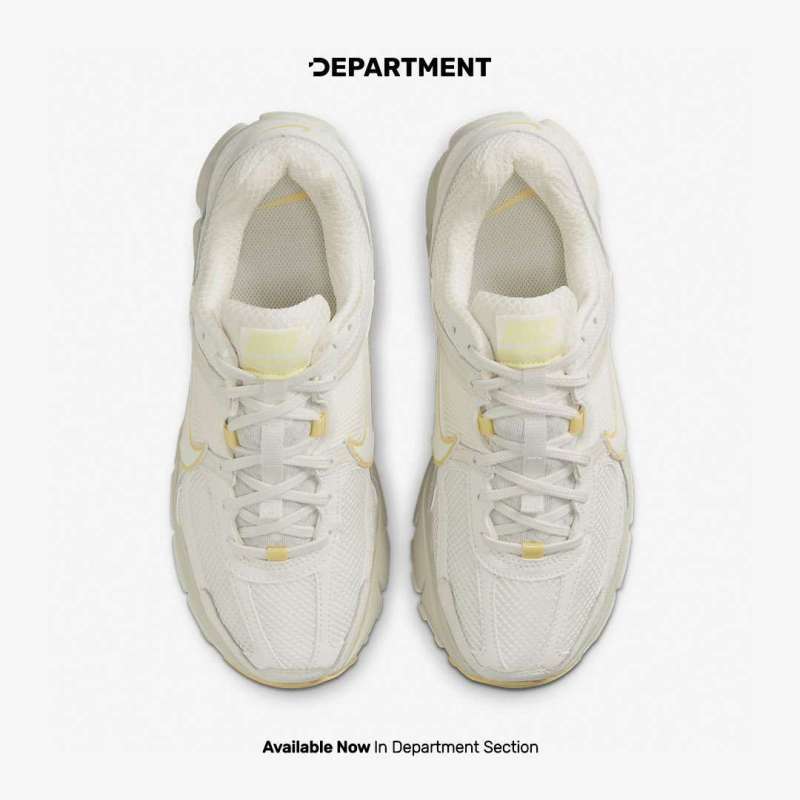 Promo Sepatu Sneakers Unisex Nike W Air Zoom Vomero Hj3846133