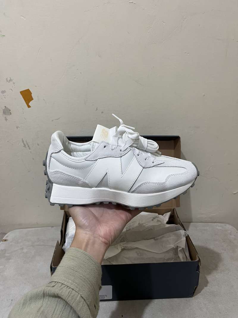 Sepatu New Balance Asos 327 HOT Olive Green Sneakers New Balance