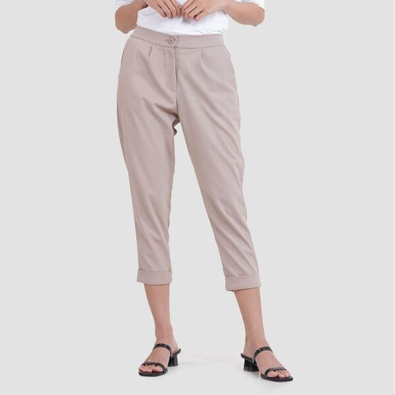 Xotinlari bilan onlayn porno jinsiy aloqa Plyajdagi kiyim almashtirish kabinalarida yashirin kamera forumi