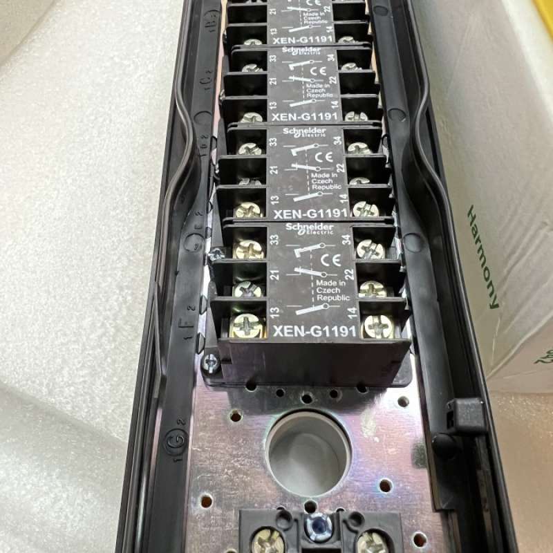 Contrôleur Pendulaire Pour Palan Schneider ZART12DM Harmony - Neuf D'origine
