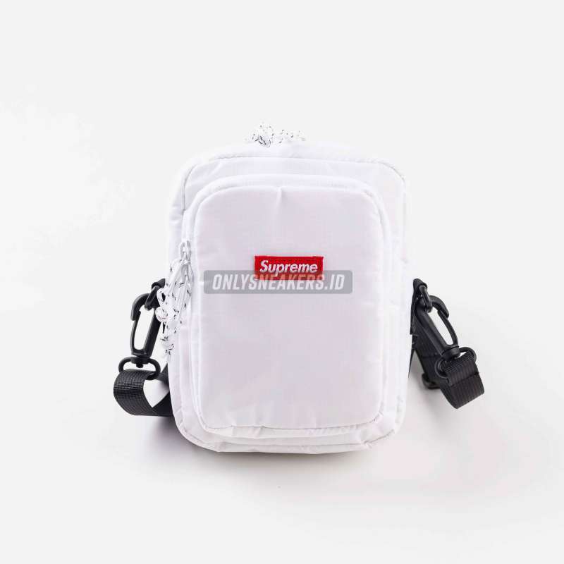 Jual Supreme Shoulder Bag Fw17 White 100 Authentic Di Seller Onlysneakers Ruko Centre Point Kota Medan Blibli