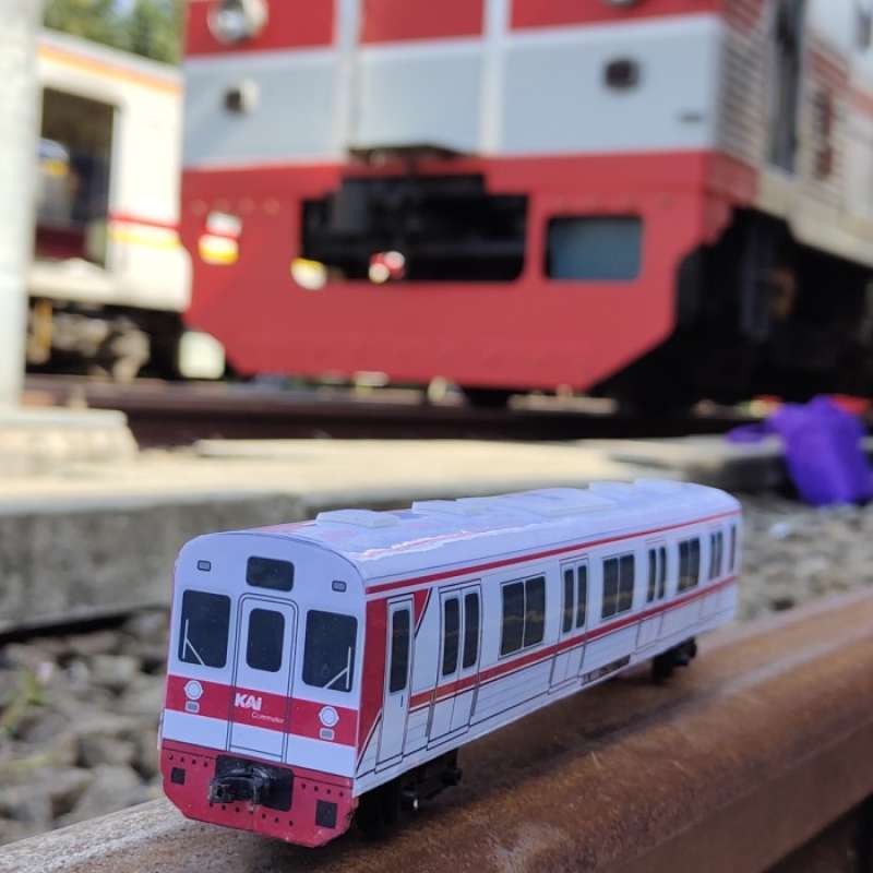 Jual Mainan Kereta Api Commuter Line Krl Di Seller Velvet Store ...