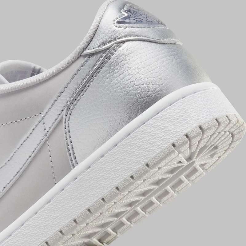 Air Jordan Low OG Metallic Silver [CZ0790-002]