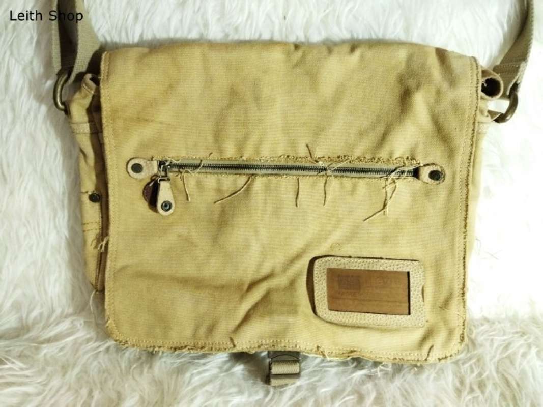 Promo Levi Strauss Tas Selempang Pria Kanvas Levis Ori Messenger Bag Sling Diskon 10 Di Seller Al3xa 3xpress Cibangkong Kota Bandung Blibli