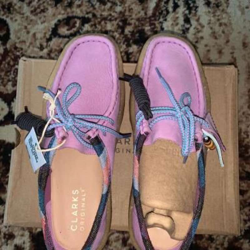 Jual clarks wallabee shop