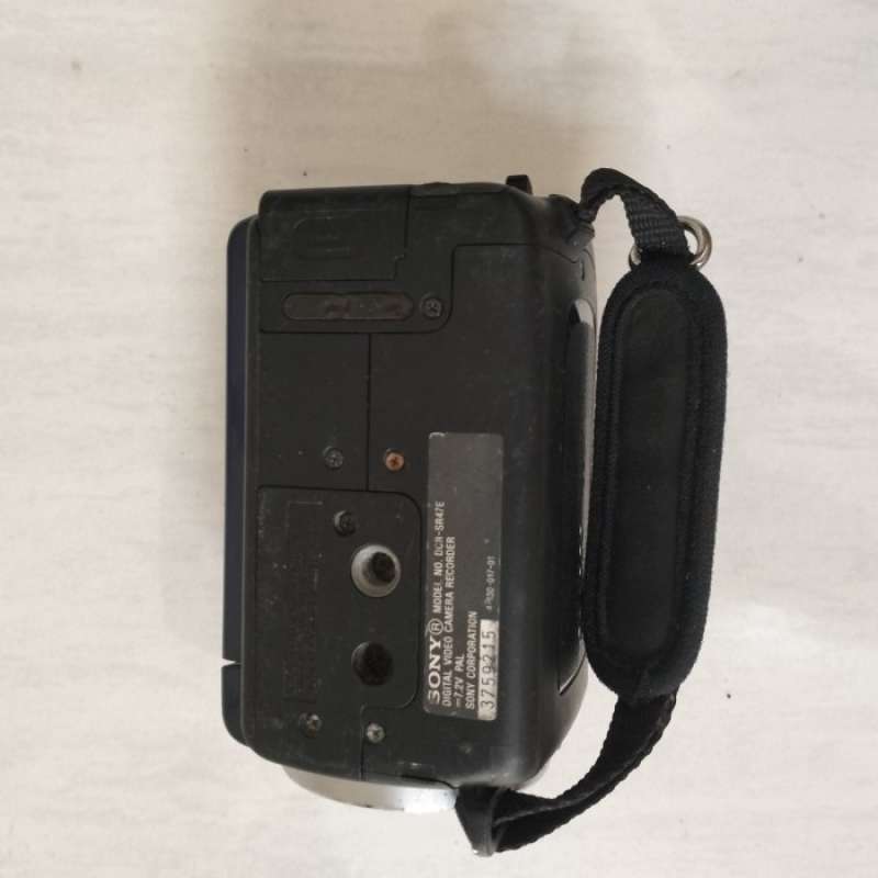 SONY　DCR-SR220　HDD内蔵60GB Sony DCR-SR220 60GB Handycam 'PAL' Camcorder DCR-SR220E B&H