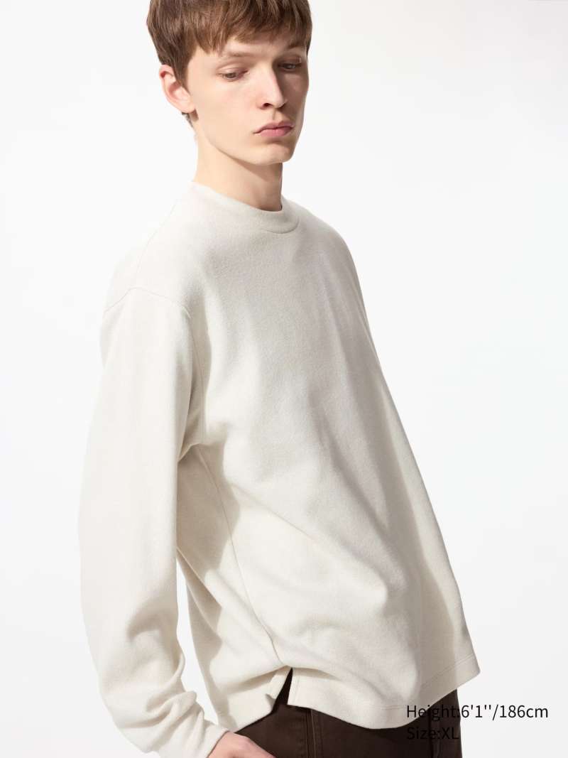 UNIQLO T-Shirt Pria Kaos Soft Knitted Fleece Rajut Lembut Kerah Bulat Crew  neck lengan panjang off white