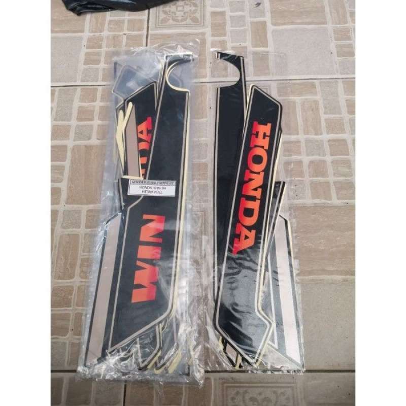 Promo Stiker Bodi Lis Body Striping Win 1984 Hitam Full Diskon 23% di