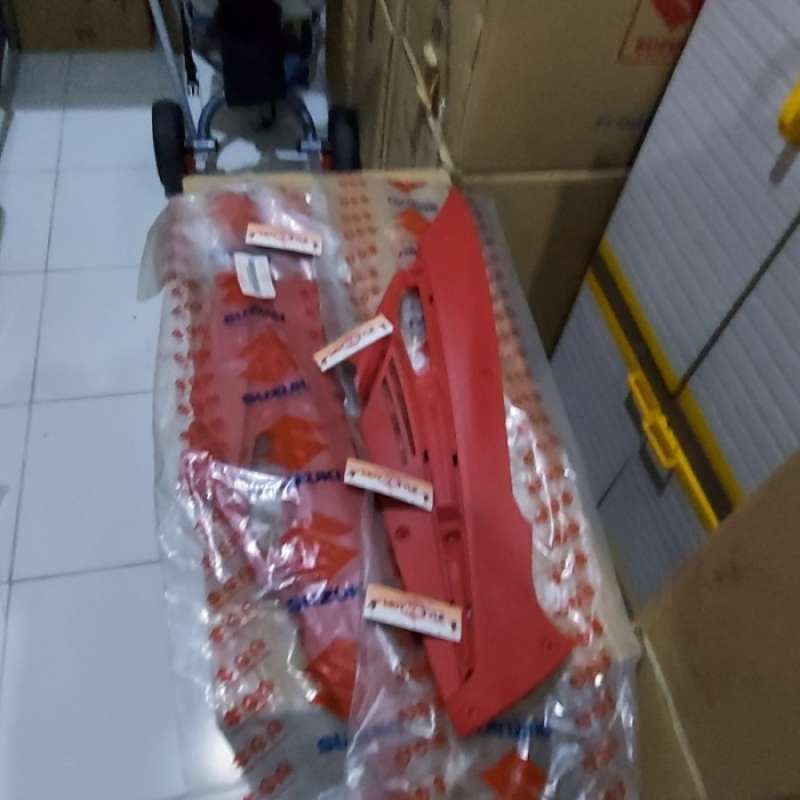 Promo tutup aki suzuki hayate red velvet merah original suzuki GARANSI