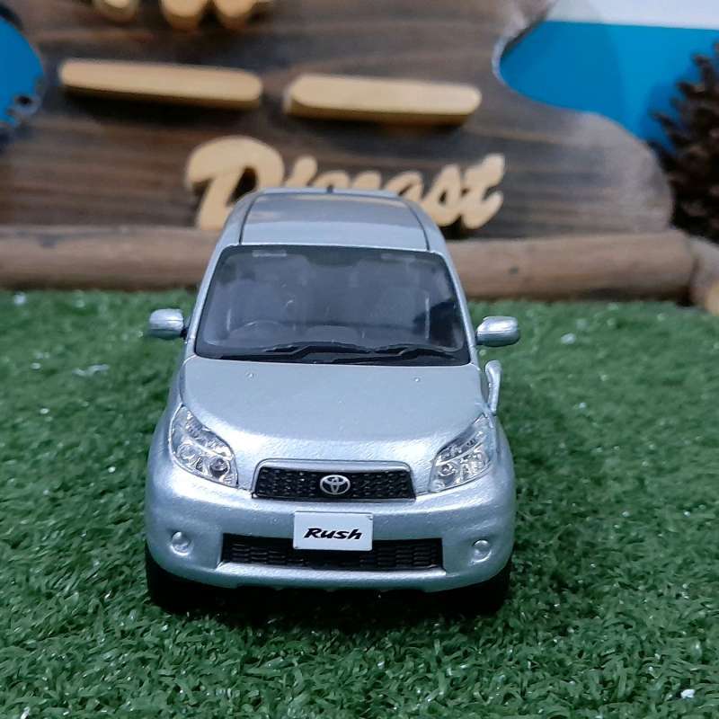 Diecast hot sale toyota rush