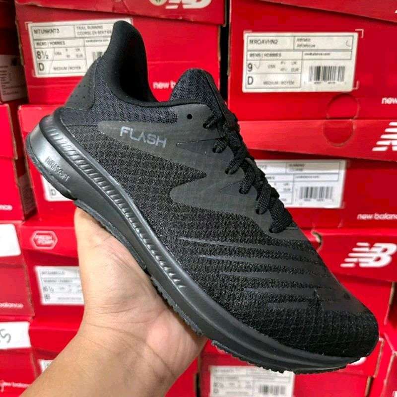 New balance mens flash v2 deals
