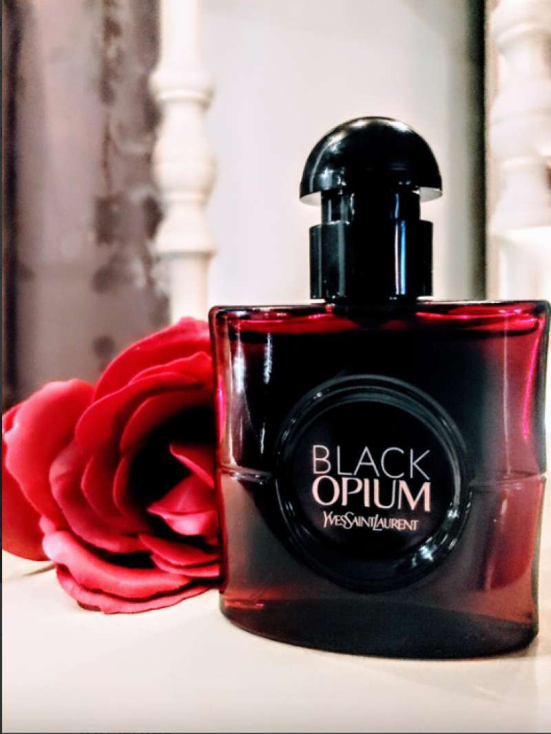 YSL Black Opium Over Red Woman BTP