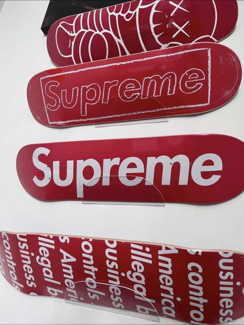 Deck De Skateboard Zoo York X KAWS - Édition Spéciale - Bon état