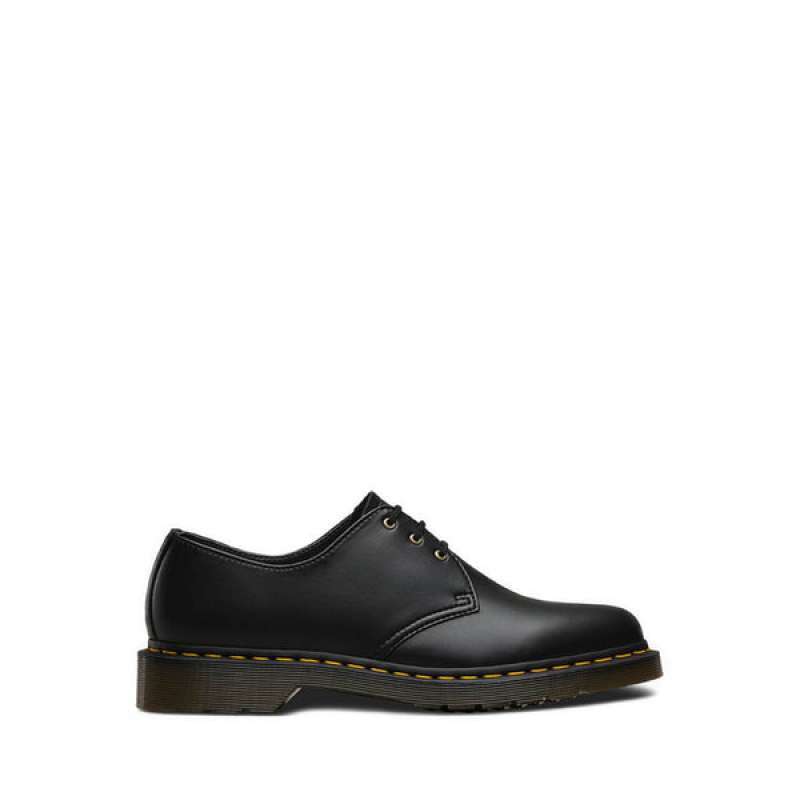 Sepatu dr martens wanita online