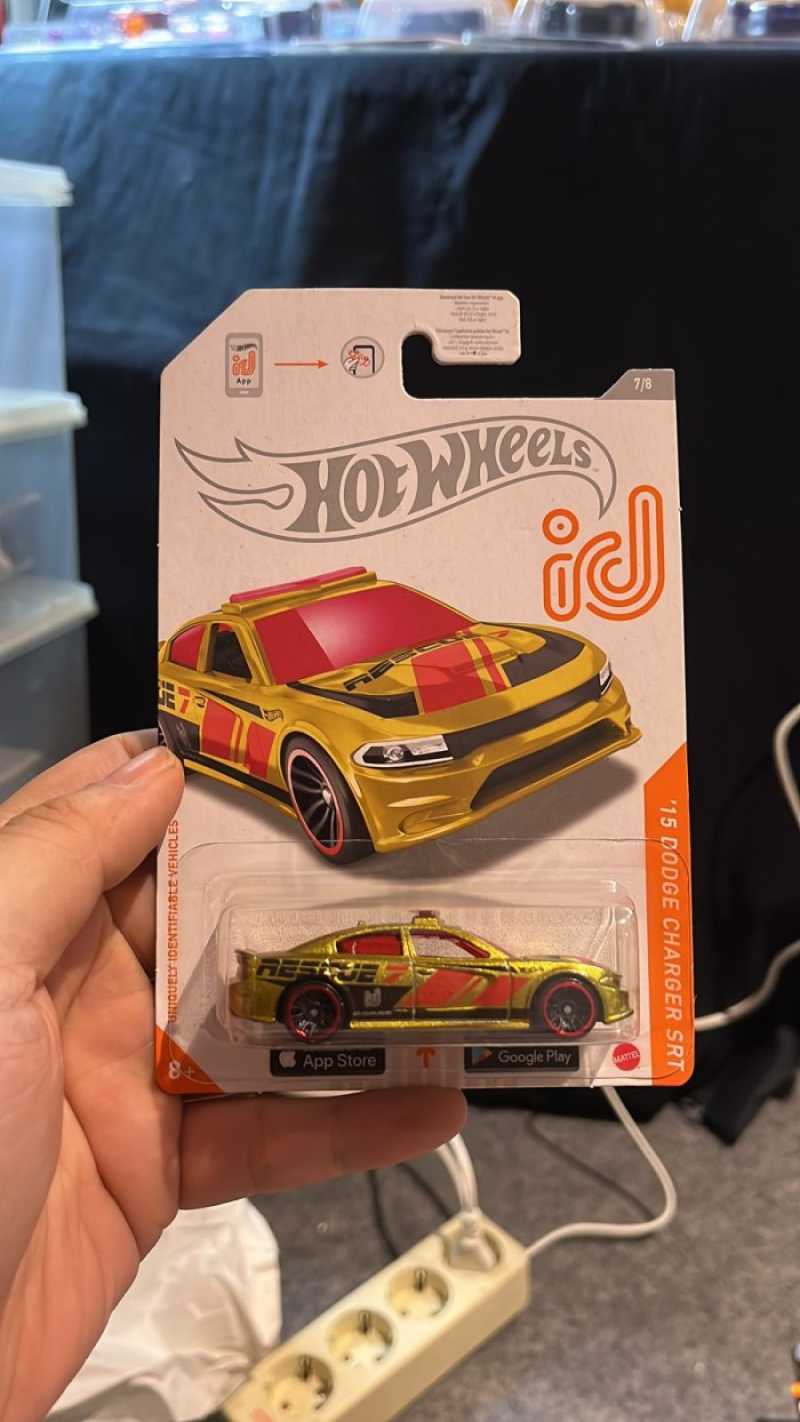 Hot Wheels 1:64 Dodge Charger SRT Police – HW Metro Time – Poursuite Eb1
