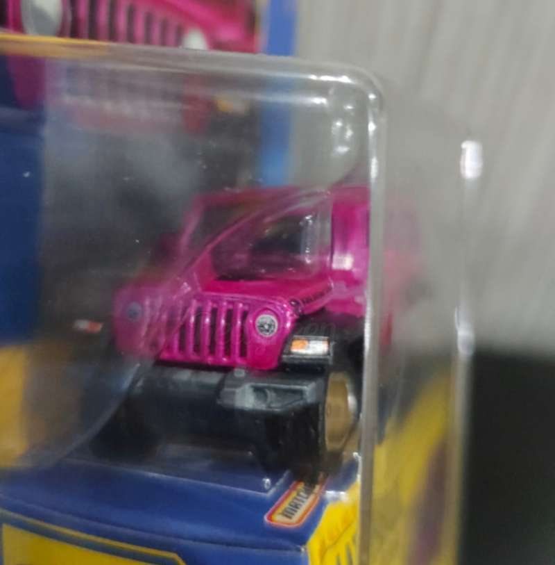 Matchbox Collectors Jeep Wrangler JL – Lila, Maßstab 1:64, Nr. 19/20