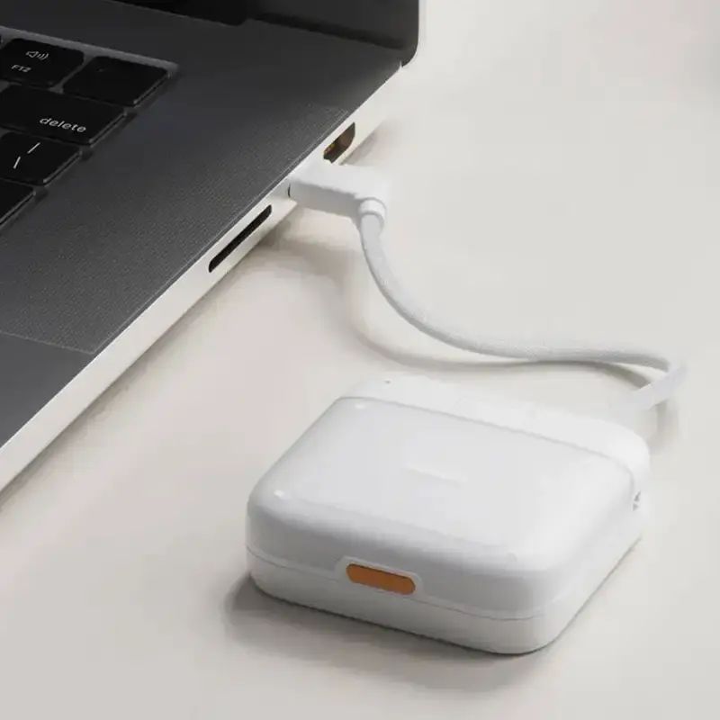 Jual Jpc Kemang Insta360 2-in-1 Card Reader + Case With MagSafe For SD