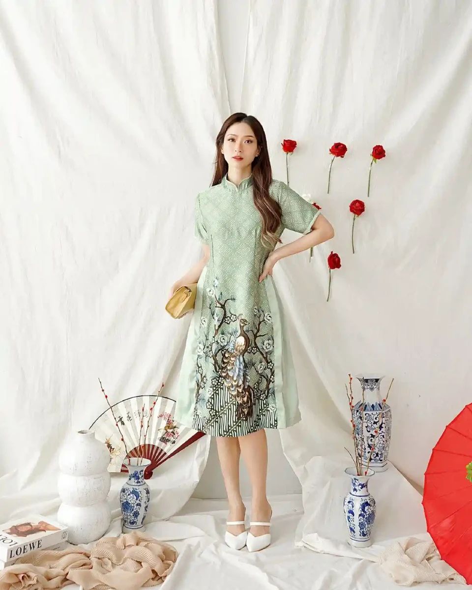 model dress batik elegan PRE ORDER DRESS BATIK ELEGAN , Tampil anggun dan classy dengan sentuhan batik modern premium , Model slim fit dengan detail motif mewah, bikin look makin feminin dan berkelas , Adem & nyaman