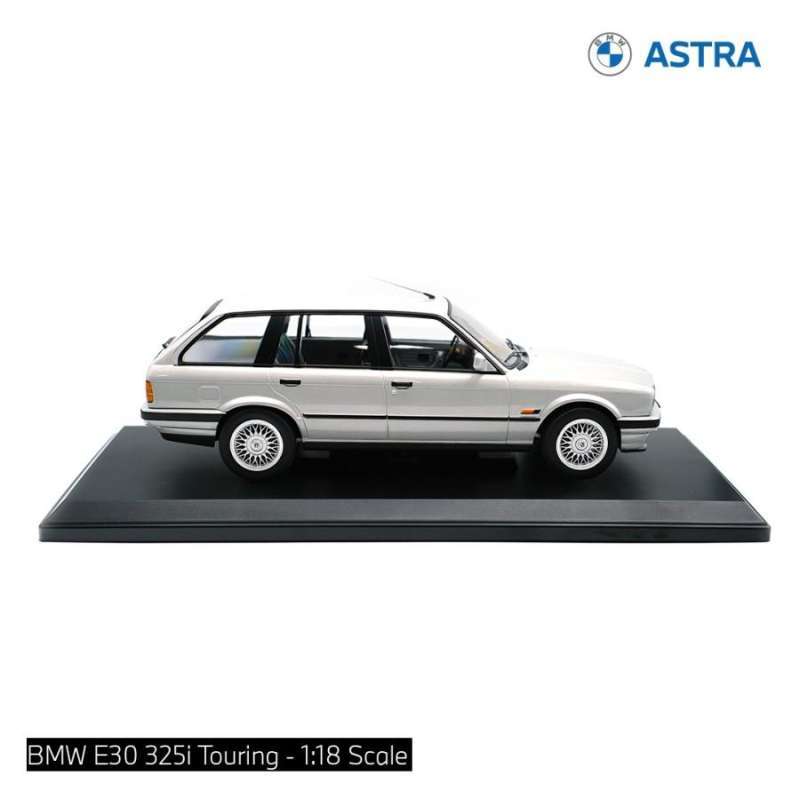 BMW E30 325i Touring Phase 2 M-pack – Ottomobile 1/18 – Gris (Neuve)