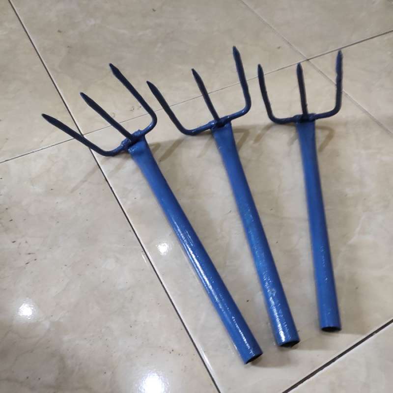 Promo Garpu Penggaruk Tanah Sampah Rumput Kuat Dari Baja Diskon 9% Di ...