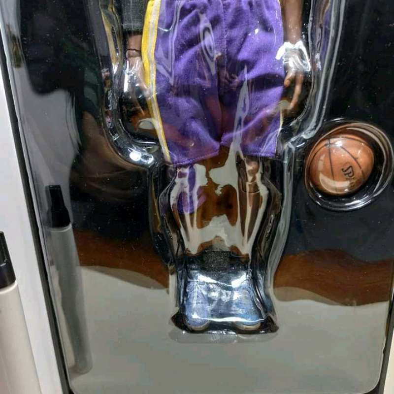 Kobe Bryant Collectibles 1/9 NBA Basketball Star Kobe Bryant