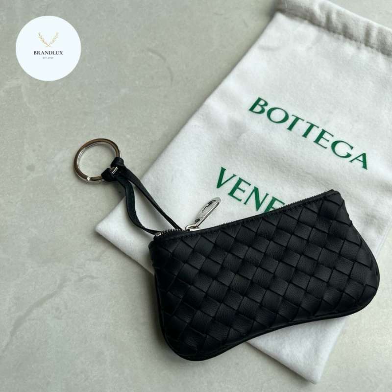 【極美品】BOTTEGA VENETA TAB KEY RING Bottega Veneta® Women's Tab Key Ring in Ice. Shop online now.