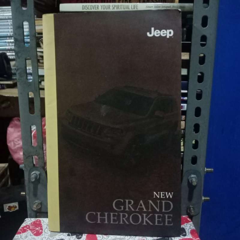 Jual Buku Booklet/ Brosur/katalog/catalogue Jeep New Grand Cherokee