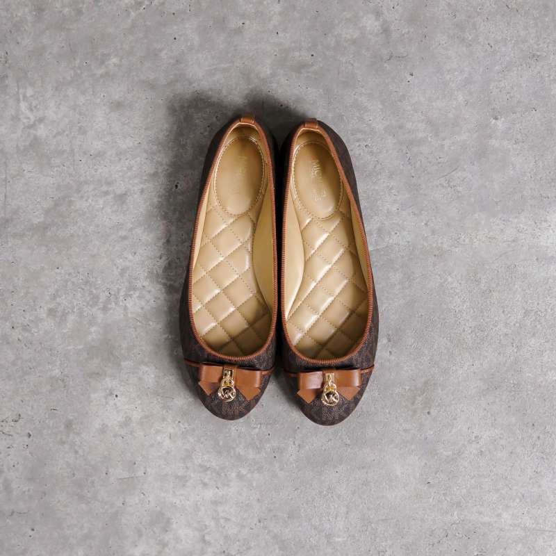 Jual Flat Shoes Michael Kors Original Model Premium Terbaru Harga Murah November 2024