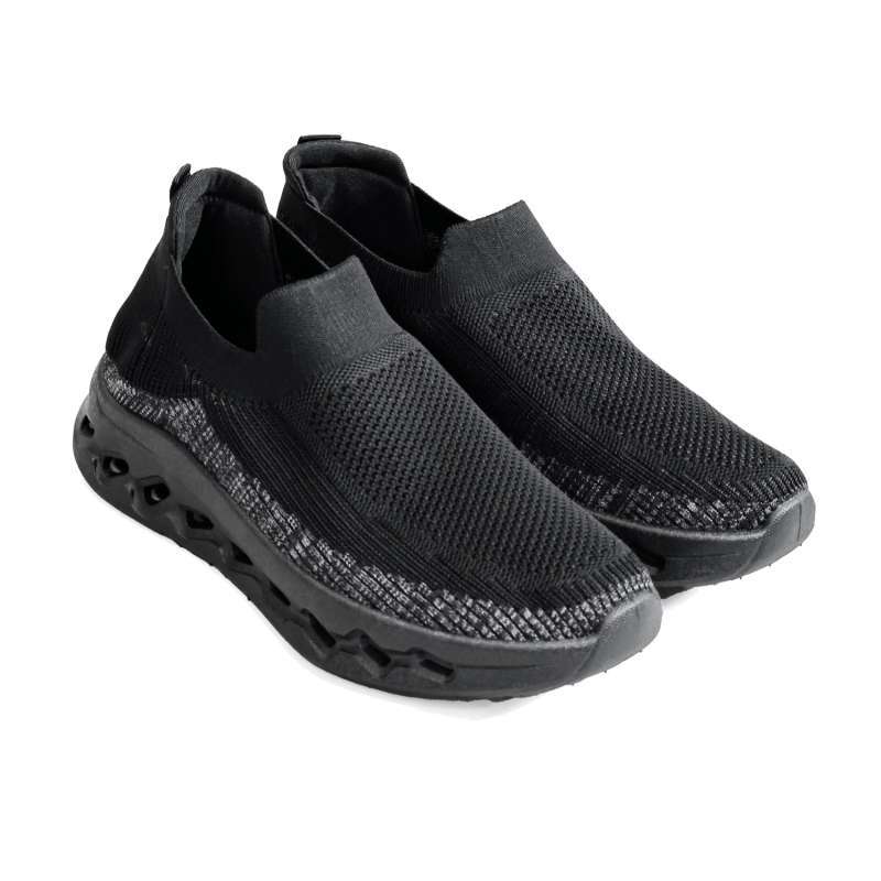 Kevin Sepatu Sport Pria Men Sneakers Flyknit Slip On 889-093 Hitam