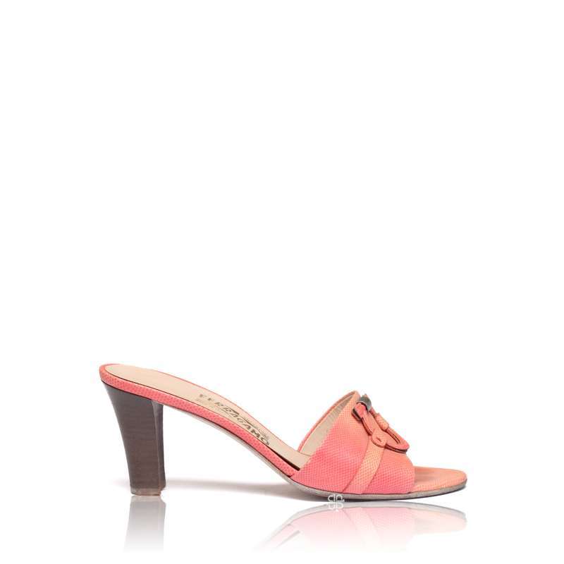 Harga sandal ferragamo sales